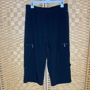 Zenergy by Chico’s Hiking Cargo Capris Size L